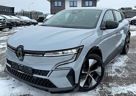 Renault Megane E-Tech 60Kwh 220 hp SUPER CHARGE