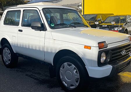 Lada Niva Urban 4x4 Tüv NEU