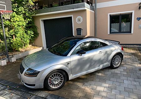 Audi TT Coupe 1.8T 132 kW -