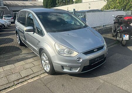 Ford S-Max Titanium*7Sitze*8fach Bereifung*Navi