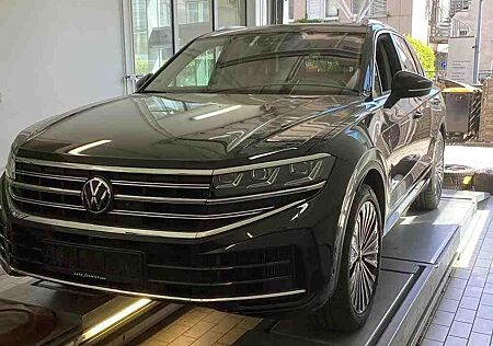 VW Touareg Volkswagen 3.0 TSI eHybrid 4Motion Elegance /PANO/