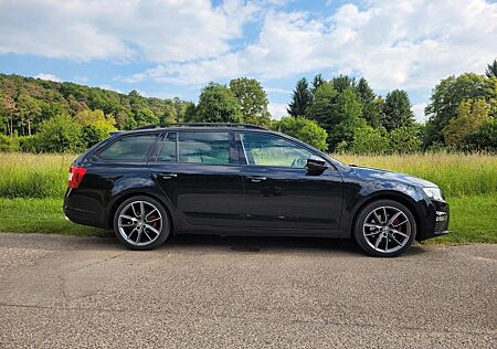 Skoda Octavia 2.0 TDI DSG RS Combi, Vollleder, Navi,