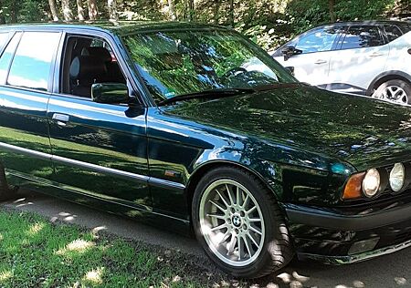 BMW 525i A Touring -