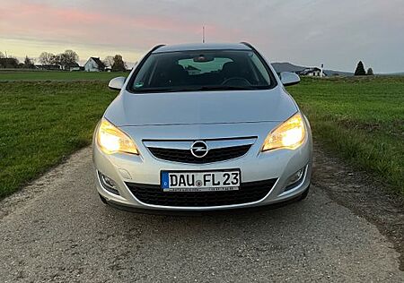 Opel Astra Sports Tourer 1.4 eco Flex
