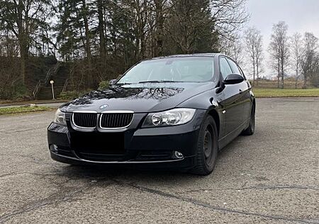 BMW 318d E90