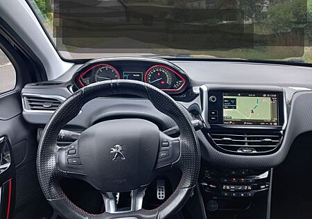 Peugeot 2008 GT-Line Edition BlueHDi 120 GT-Line Edition