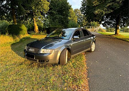 Audi A4 2.4 multitronic -