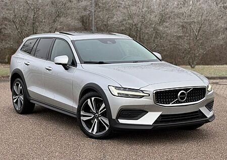 Volvo V60 Cross Country Pro AWD