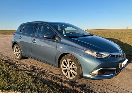 Toyota Auris Hybrid Executive 1,8-l & zusätzl. Linksgas