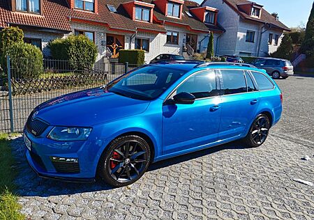 Skoda Octavia 2.0 RS TSI DSG Black Edition VOLL