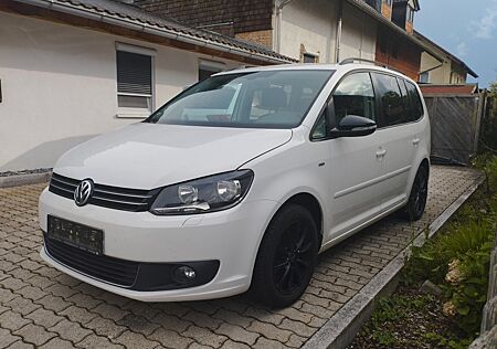 VW Touran Volkswagen 1.4 TSI DSG*Match*AHK*8-fach Alu Bereift