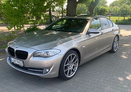 BMW 530i