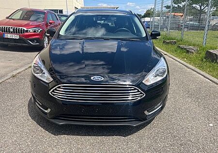 Ford Focus Turnier Titanium,Automatik,Diesel