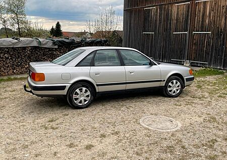 Audi 100 C4 2.3E
