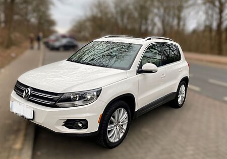 VW Tiguan Volkswagen 2.0 TSI / EZ 04.2012 / US-Modell
