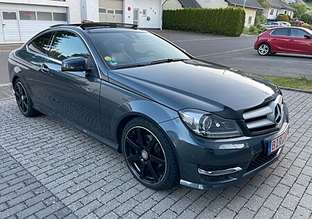 Mercedes-Benz C 220 C -Klasse Coupe CDI AMG-Line