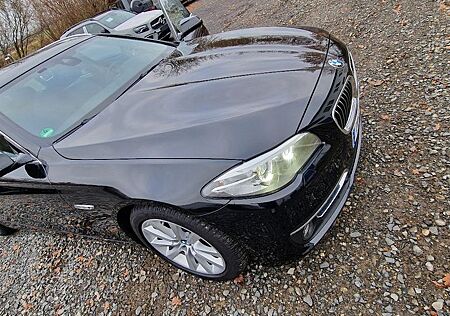 BMW 530d xDrive Touring A Luxury Line Luxury Line