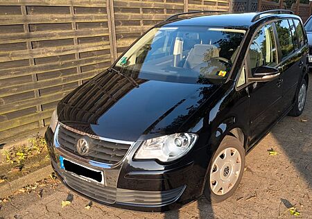 VW Touran Volkswagen 1.4 TSI Trendline 7-Sitzer AHK
