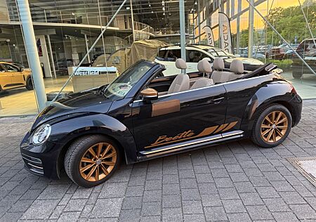 VW Beetle Volkswagen 2.0 Cabrio Kamera Klima 177PS Scheckheft