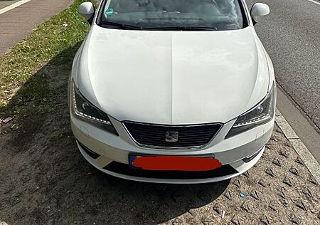 Seat Ibiza mit Xenon Scheinwerfern etc.