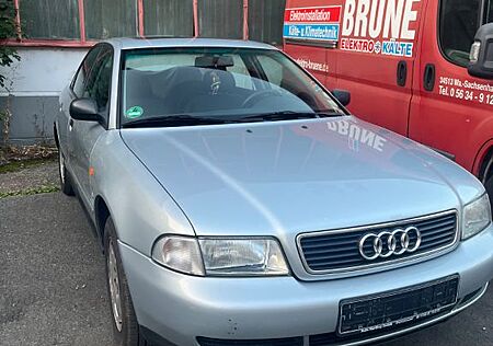 Audi A4 1.6 -B5