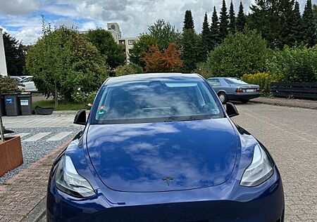 Tesla Model Y SR