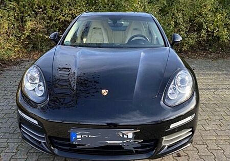 Porsche Panamera 4S PDK