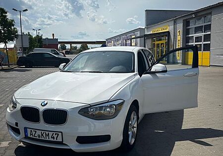 BMW 114i -