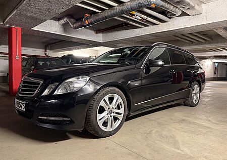 Mercedes-Benz E 220 CDI T BlueEFFICIENCY AVANTGARDE AVANTGARDE