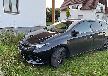 Toyota Auris Touring Sports Touring S. Hybrid 1,8-l...