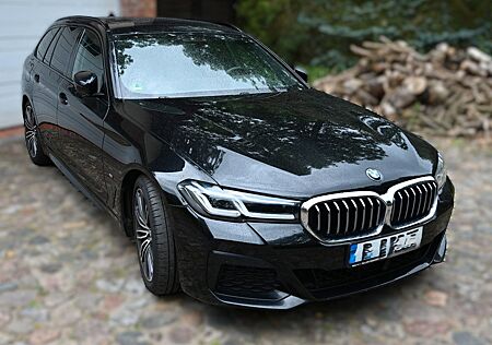 BMW 530d Touring Diesel M Sport *Laser* HUD ACC...