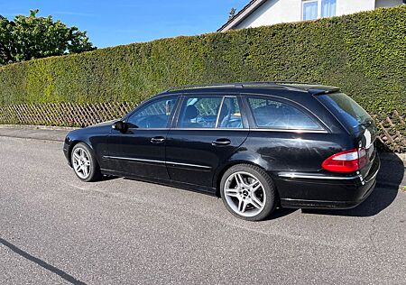 Mercedes-Benz E 320 CDI T AVANTGARDE