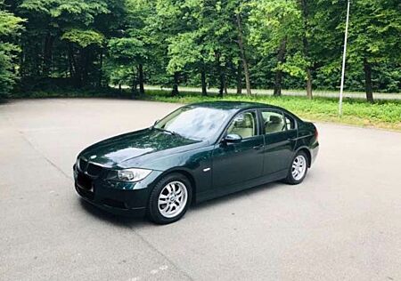 BMW 318D E90 M-47, 8-Fach Bereift