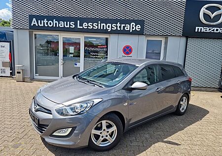 Hyundai i30 cw 1.6 Style Start&Stop/Klimaautomatik/WKR