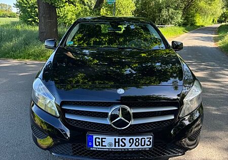 Mercedes-Benz A 180 -