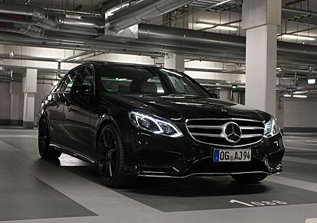 Mercedes-Benz E 500 E500 4M AMG Scheckheft 2 Hand Stahlbuchsen Motor