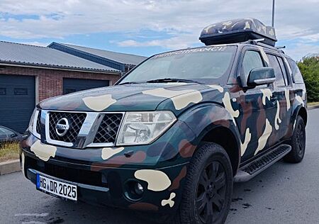 Nissan Pathfinder R51 Luxury Edition Camouflage