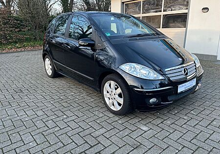 Mercedes-Benz A 200 *Designo**TÜV Neu*Aut.