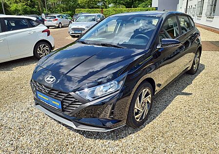 Hyundai i20 1.2 Smart - SHZG,R.KAMERA,T.OMAT,APPLE