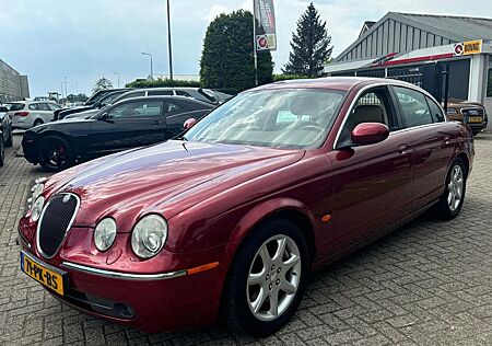 Jaguar S-Type 2.7D V6 Executive 2004 Youngtimer Rood