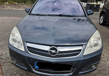Opel Signum Edition Plus 1.9 CDTI 88kW