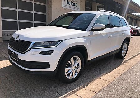 Skoda Kodiaq Style 4x4/Navi/Panorama/360°/AHK