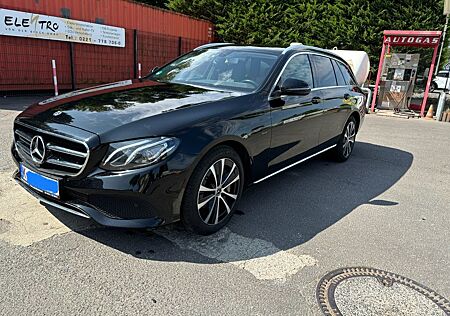 Mercedes-Benz E 300 de Hybrid Diesel. T 9G. Aut.