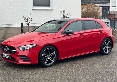 Mercedes-Benz A 200 - AMG Interieur und exterieur, Night Paket