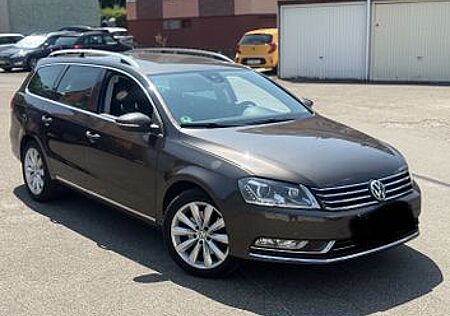 VW Passat Variant Volkswagen 2.0 TDI DSG 125kW Highline BM...