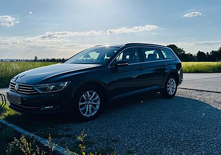 VW Passat Variant Volkswagen 2.0 TDI Comfortline Variant C...