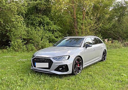 Audi RS4 Competition,Schalensitze, 290 Km/h, Panorama