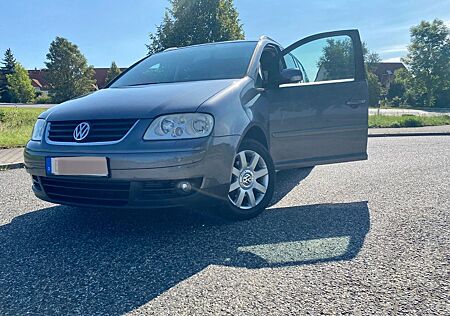 VW Touran Volkswagen 2.0 TDI DSG DPF Highline Highline
