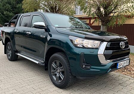 Toyota Hilux 2.4 D-4D 4X4 DOUBLE ACTIVE NETTO: 40000EUR