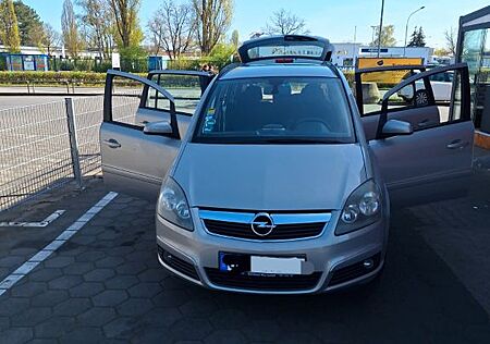 Opel Zafira B 1.8 - Benziner